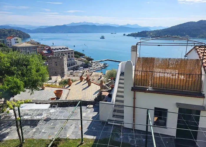 La Bouganvilla Semesterbostad